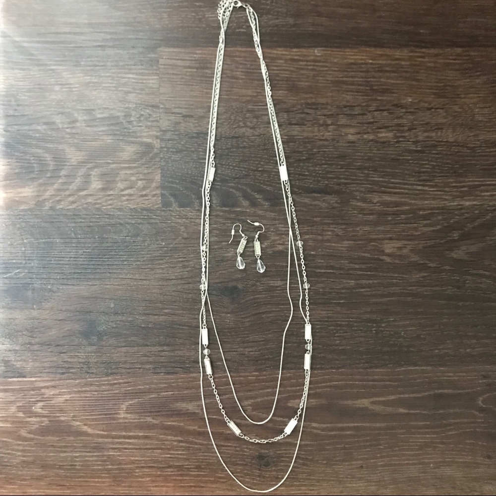 💥4/$25💥 Silver & Crystal Tier Necklace/Earrings